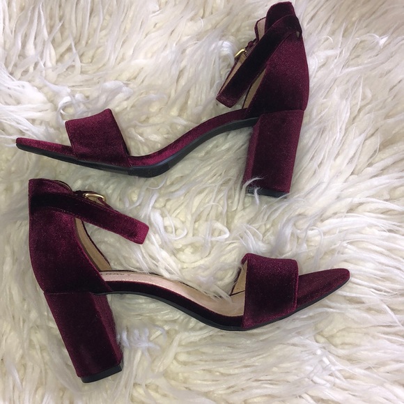 Nwt Old Navy Burgundy Velvet Heels Sz 7 